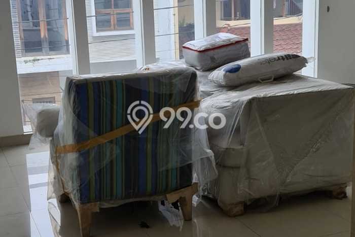 Hunian Elit LB 240m2 Siap Pakai Desain Elegan di Puri Indah, Jakarta Barat Hunian Elit LB 240m2 Siap Pakai Desain Elegan di Puri Indah, Jakarta Barat