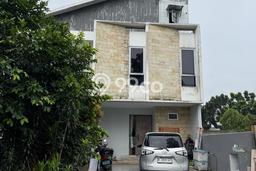 Hunian Eksklusif Siap Huni LT 444m2 di Jagakarsa, Jakarta Selatan Hunian Eksklusif Siap Huni LT 444m2 di Jagakarsa, Jakarta Selatan