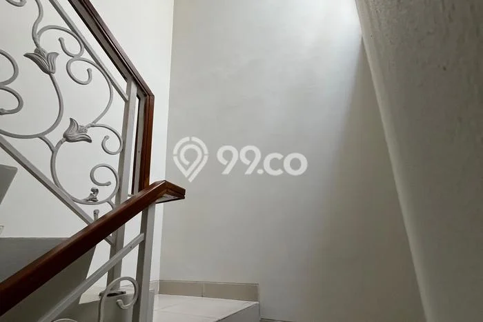 Rumah Luas Asri 3 KT Siap Huni di Gading Serpong Elista Village Tangerang Rumah Luas Asri 3 KT Siap Huni di Gading Serpong Elista Village Tangerang