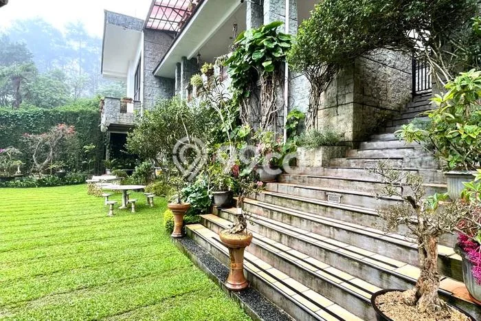 HOT DEAL! Vila di Cisarua, Luas 3000m2m², Lokasi Prima HOT DEAL! Vila di Cisarua, Luas 3000m2m², Lokasi Prima