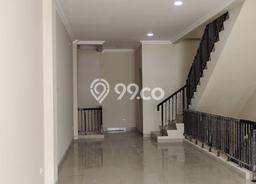 Disewakan Ruko Kawasan Green Lake City, Luas 286m², Area Berkembang Disewakan Ruko Kawasan Green Lake City, Luas 286m², Area Berkembang