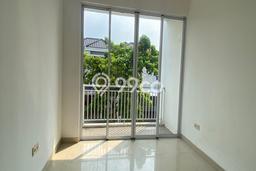 Rumah Disewakan Jakarta Barat LT 120m2 LB 127m2 Area Green Lake City Rumah Disewakan Jakarta Barat LT 120m2 LB 127m2 Area Green Lake City
