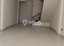 KAWASAN KOMERSIAL! Ruko Disewakan di Green Lake City, Luas 286m², Area Premium KAWASAN KOMERSIAL! Ruko Disewakan di Green Lake City, Luas 286m², Area Premium