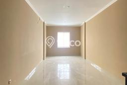 AREA PREMIUM! Ruko For Rent di Green Lake City, Luas 286m², Jalan Strategis AREA PREMIUM! Ruko For Rent di Green Lake City, Luas 286m², Jalan Strategis