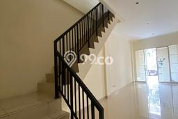 Ruko Kawasan Green Lake City, Luas 286m², Lokasi Bisnis, Disewakan Ruko Kawasan Green Lake City, Luas 286m², Lokasi Bisnis, Disewakan