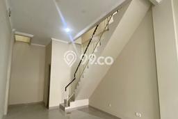 For Rent Ruko Strategis di Green Lake City, Luas 286m², Lokasi Komersial, Jalan Bagus For Rent Ruko Strategis di Green Lake City, Luas 286m², Lokasi Komersial, Jalan Bagus