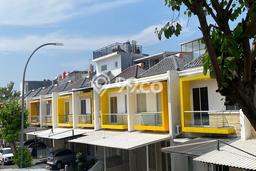 Disewakan Rumah Harga Terjangkau di Green Lake City Jakarta Barat dengan 3 Kamar Tidur Disewakan Rumah Harga Terjangkau di Green Lake City Jakarta Barat dengan 3 Kamar Tidur