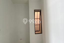 Disewakan! Rumah 2 Kamar Tidur &
1 Kamar Mandi di Green Lake City, Jakarta Barat Disewakan! Rumah 2 Kamar Tidur &
1 Kamar Mandi di Green Lake City, Jakarta Barat