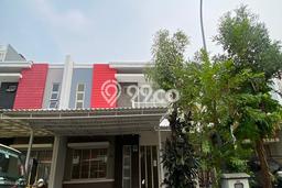 Disewakan! Rumah 3 Kamar Tidur &
3 Kamar Mandi di Green Lake City, Jakarta Barat Disewakan! Rumah 3 Kamar Tidur &
3 Kamar Mandi di Green Lake City, Jakarta Barat