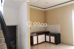 Disewakan! Rumah 3 Kamar Tidur &
3 Kamar Mandi di Green Lake City, Jakarta Barat Disewakan! Rumah 3 Kamar Tidur &
3 Kamar Mandi di Green Lake City, Jakarta Barat