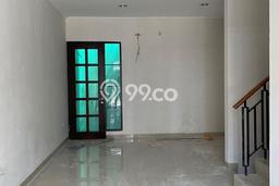 Rumah Disewakan Jakarta Barat LT 90m2 LB 127m2 Kawasan Green Lake City Rumah Disewakan Jakarta Barat LT 90m2 LB 127m2 Kawasan Green Lake City