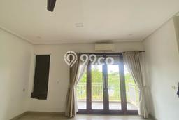 Disewakan! Rumah 3 Kamar Tidur &
2 Kamar Mandi di Green Lake City, Jakarta Barat Disewakan! Rumah 3 Kamar Tidur &
2 Kamar Mandi di Green Lake City, Jakarta Barat