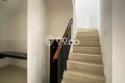 Rumah di Green Lake City, 3 KT, Lingkungan Strategis, Luas 90m² Bangunan 100m² Rumah di Green Lake City, 3 KT, Lingkungan Strategis, Luas 90m² Bangunan 100m²