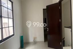 Jarang Ada! Rumah Sewa 4 Kamar Bagus Siap Huni Green Lake City Jarang Ada! Rumah Sewa 4 Kamar Bagus Siap Huni Green Lake City