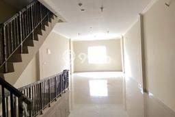 Ruko Area Premium di Green Lake City, Luas 286m², For Rent, Kawasan Bisnis Ruko Area Premium di Green Lake City, Luas 286m², For Rent, Kawasan Bisnis