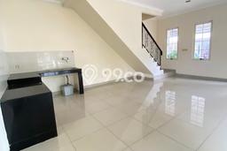 Disewakan! Rumah 3 Kamar Tidur &
3 Kamar Mandi di Green Lake City, Jakarta Barat Disewakan! Rumah 3 Kamar Tidur &
3 Kamar Mandi di Green Lake City, Jakarta Barat