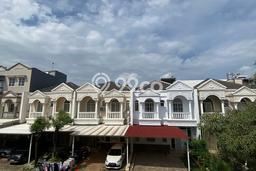Jarang Ada! Rumah Sewa 3 Kamar Nyaman Siap Huni Green Lake City Jarang Ada! Rumah Sewa 3 Kamar Nyaman Siap Huni Green Lake City