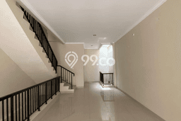 For Rent Ruko Area Bisnis Kawasan Green Lake City, Luas 286m², Siap Usaha For Rent Ruko Area Bisnis Kawasan Green Lake City, Luas 286m², Siap Usaha