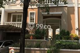 PILIHAN TEPAT! Rumah kawasan Green Lake City, 3 KT, Akses Mall, LT 200m² Bangunan 230m² PILIHAN TEPAT! Rumah kawasan Green Lake City, 3 KT, Akses Mall, LT 200m² Bangunan 230m²