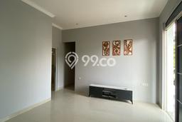 HARGA SPESIAL! Rumah di Green Lake City, Dekat Fasilitas, 3 KM, LT 200m² LB 230m² HARGA SPESIAL! Rumah di Green Lake City, Dekat Fasilitas, 3 KM, LT 200m² LB 230m²