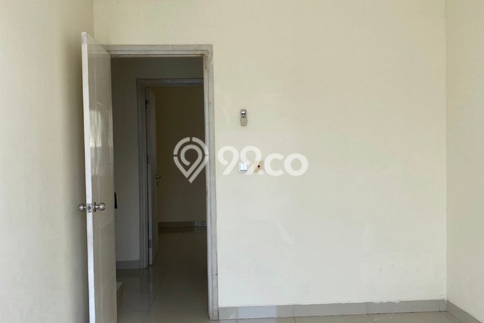 Disewakan! Rumah 2 Kamar Tidur &
2 Kamar Mandi di Green Lake City, Jakarta Barat Disewakan! Rumah 2 Kamar Tidur &
2 Kamar Mandi di Green Lake City, Jakarta Barat