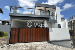 Vila Premium Kawasan Canggu, Dimensi 200m2m², Lingkungan Nyaman untuk keluarga Vila Premium Kawasan Canggu, Dimensi 200m2m², Lingkungan Nyaman untuk keluarga