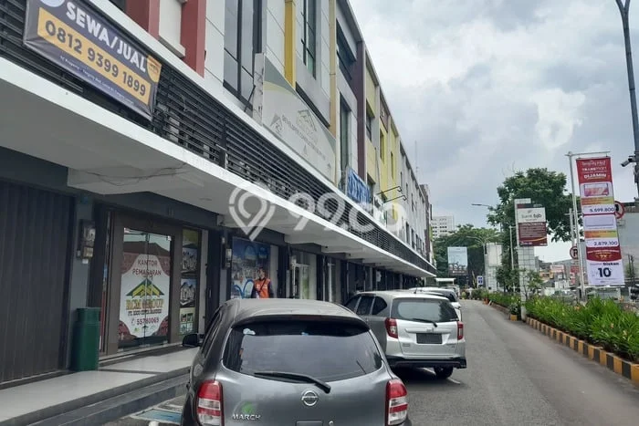 Unit Ruko Paling Strategis di Cikokol Tangerang dengan LB 245m2 Unit Ruko Paling Strategis di Cikokol Tangerang dengan LB 245m2