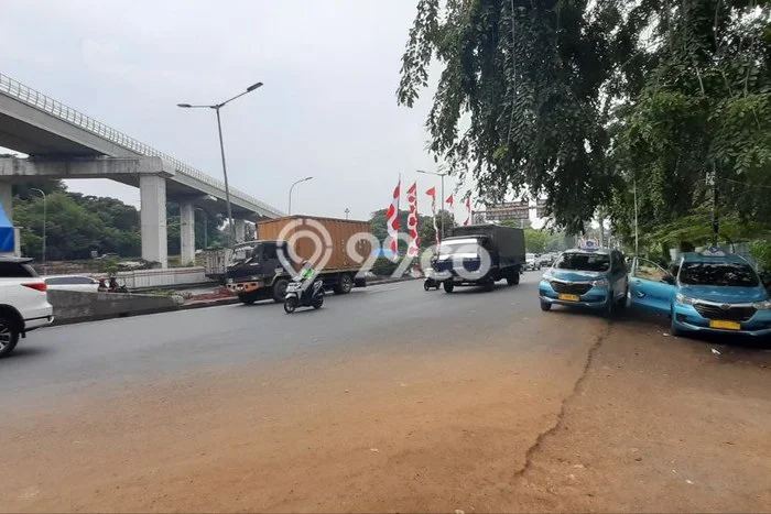 Tanah Disewakan Lokasi Halim Perdana Kusuma Jakarta Timur Luas 8561m2 Tanah Disewakan Lokasi Halim Perdana Kusuma Jakarta Timur Luas 8561m2