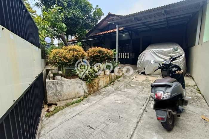 Ready to Use! Luxury House LT 220m2 Desain Elegan di Pekayon Ready to Use! Luxury House LT 220m2 Desain Elegan di Pekayon