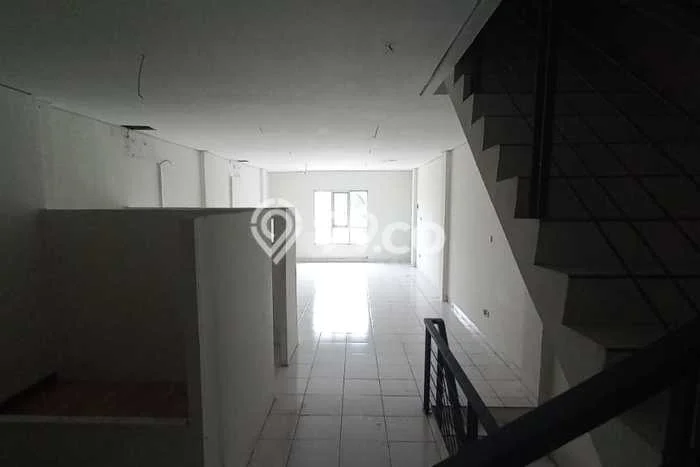 Disewakan Ruko di Kawasan Ramai Cibubur Luas 153m2 Disewakan Ruko di Kawasan Ramai Cibubur Luas 153m2