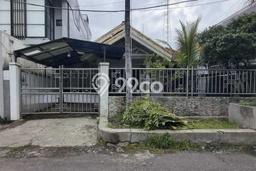 Disewakan Rumah Harga Terjangkau di Darmo permai Surabaya dengan 3 KT Disewakan Rumah Harga Terjangkau di Darmo permai Surabaya dengan 3 KT