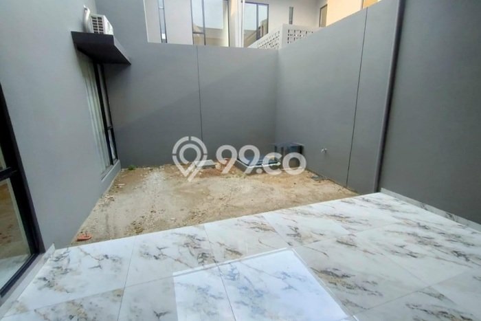 Jual Rumah Luas Megah Dengan View Cantik di Suvarna Sutera, Tangerang Jual Rumah Luas Megah Dengan View Cantik di Suvarna Sutera, Tangerang