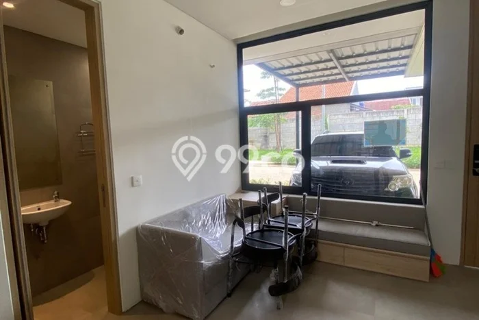 Dijual Rumah 3 Kamar Lokasi Ideal Bagus dan Strategis di BSD Dijual Rumah 3 Kamar Lokasi Ideal Bagus dan Strategis di BSD