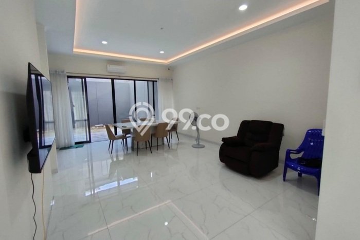 Jual Rumah Luas Megah Dengan View Cantik di Suvarna Sutera, Tangerang Jual Rumah Luas Megah Dengan View Cantik di Suvarna Sutera, Tangerang