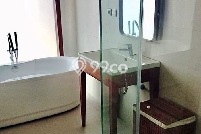 HARGA TERBAIK! Vila Kawasan , Area 200m2m², Lokasi Strategis HARGA TERBAIK! Vila Kawasan , Area 200m2m², Lokasi Strategis