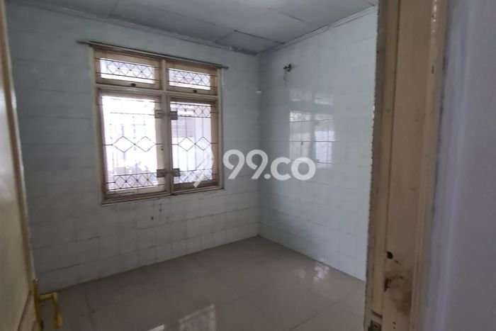 Hunian Nyaman Asri 4 KT Siap Pakai di Taman Palem Jakarta Barat Hunian Nyaman Asri 4 KT Siap Pakai di Taman Palem Jakarta Barat