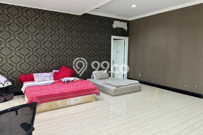 Jual Rumah Mewah Megah Dengan View Cantik di Taman Surya, Jakarta Barat Jual Rumah Mewah Megah Dengan View Cantik di Taman Surya, Jakarta Barat