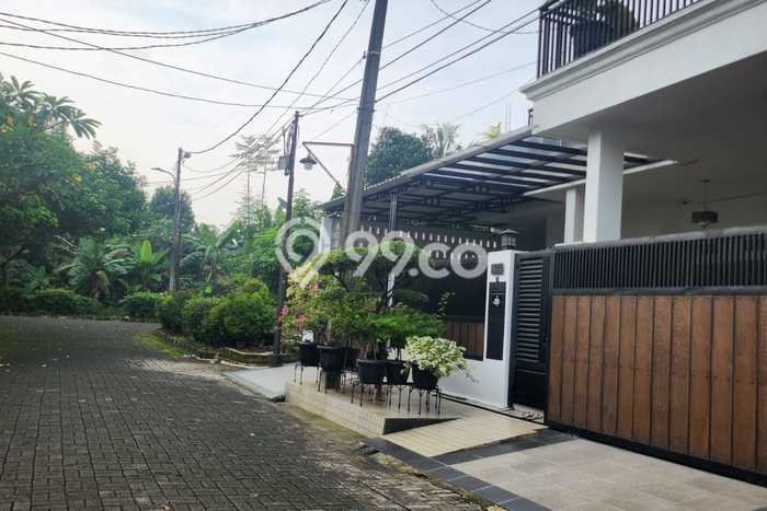 Hunian Mewah Dijual LT 213m2 di Pamulang, Tangerang Selatan Hunian Mewah Dijual LT 213m2 di Pamulang, Tangerang Selatan