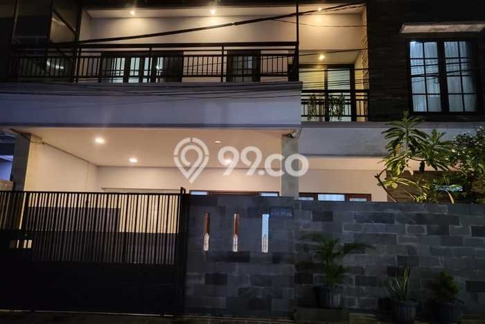Rumah Mewah LB 240m2 Siap Huni Desain Elegan di Cengkareng Barat, Jakarta Barat Rumah Mewah LB 240m2 Siap Huni Desain Elegan di Cengkareng Barat, Jakarta Barat