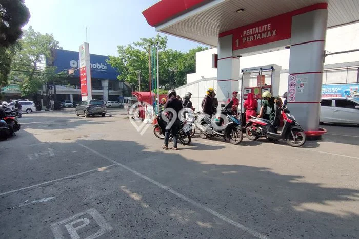Untuk Dijual! Komersial di BKR Bandung LT 1000m2 / LB 250m2 Kawasan Strategis Untuk Dijual! Komersial di BKR Bandung LT 1000m2 / LB 250m2 Kawasan Strategis