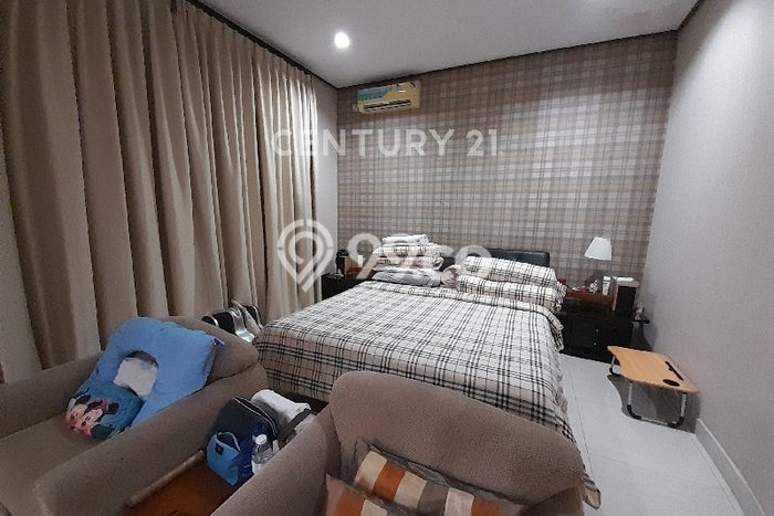 Rumah Elit Modern Tanpa Renovasi di Setra Duta Bandung Rumah Elit Modern Tanpa Renovasi di Setra Duta Bandung
