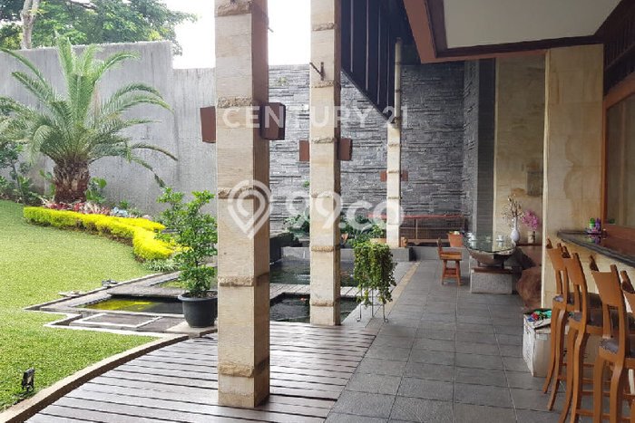Ready to Use! Luxury House LT 1073m2 Desain Modern di Setra Duta Ready to Use! Luxury House LT 1073m2 Desain Modern di Setra Duta