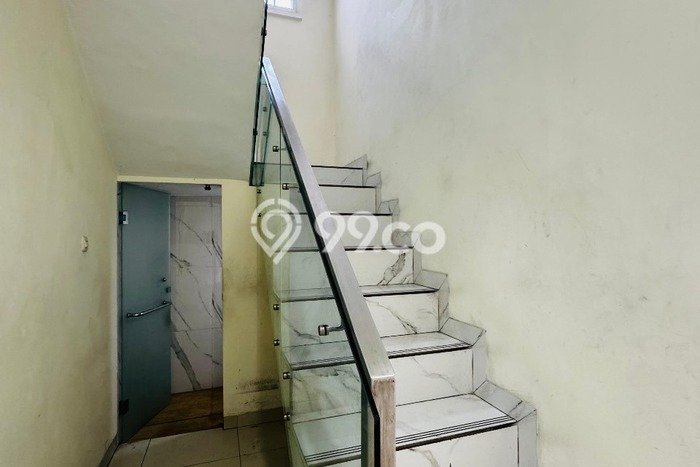 Ruko Bagus Dijual LB 570m2 Lokasi Strategis Bandung Area Cocok untuk Berbisnis Ruko Bagus Dijual LB 570m2 Lokasi Strategis Bandung Area Cocok untuk Berbisnis