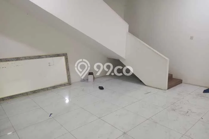 Disewakan Ruko di Kawasan Ramai Taman Kopo Indah Luas 180m2 Disewakan Ruko di Kawasan Ramai Taman Kopo Indah Luas 180m2