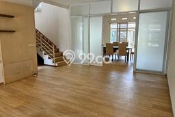Rumah LT 360m2m² Newly Renovated di Lokasi Prestisius , Bandung Rumah LT 360m2m² Newly Renovated di Lokasi Prestisius , Bandung