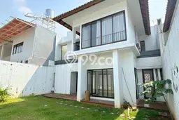 Jual Rumah Luas Elegan Dengan View Eksklusif di BSD City, Tangerang Jual Rumah Luas Elegan Dengan View Eksklusif di BSD City, Tangerang