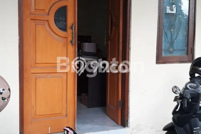 Rumah Mewah LB 250m2 Siap Pakai Desain Elegan di Kerobokan, Badung Rumah Mewah LB 250m2 Siap Pakai Desain Elegan di Kerobokan, Badung