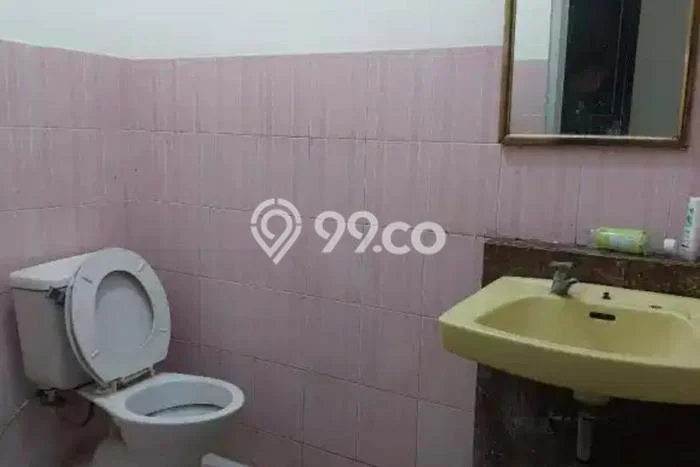 Jarang Ada! Rumah Sewa 4 Kamar Bagus Siap Huni Surabaya Kota Jarang Ada! Rumah Sewa 4 Kamar Bagus Siap Huni Surabaya Kota