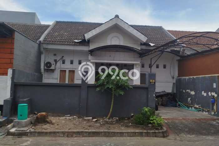 BEST PRICE! Rumah Premium area Sidoarjo, Luas 144m2m² Bangunan 81m2m² BEST PRICE! Rumah Premium area Sidoarjo, Luas 144m2m² Bangunan 81m2m²