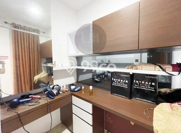 Disewakan! Rumah 4 Kamar Tidur &
4 Kamar Mandi di Batam Centre, Batam Disewakan! Rumah 4 Kamar Tidur &
4 Kamar Mandi di Batam Centre, Batam